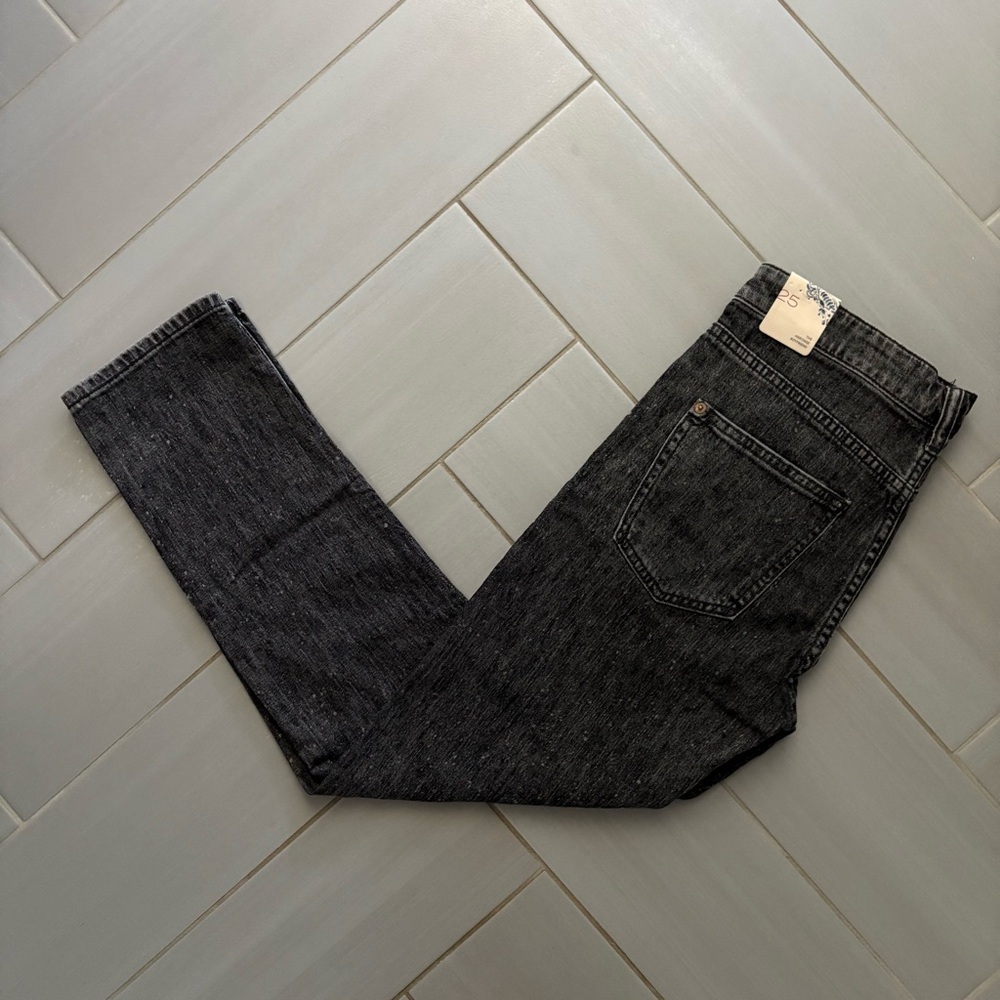 NWT Pilcro Heritage Boyfriend Straight-Leg Jeans | Black Splatter Paint Design